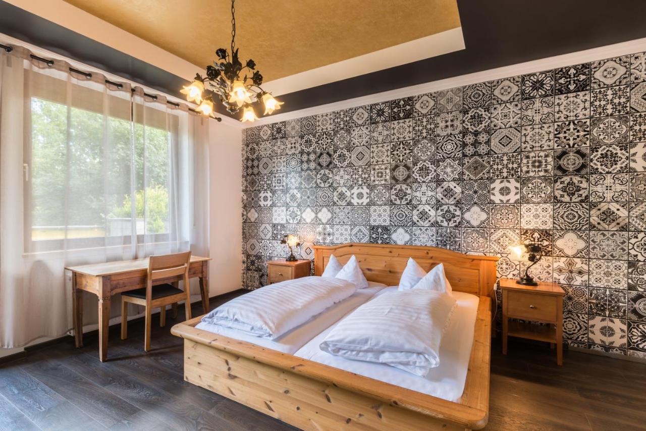 Engel Hotel Grill Bar Niedernhausen Dış mekan fotoğraf