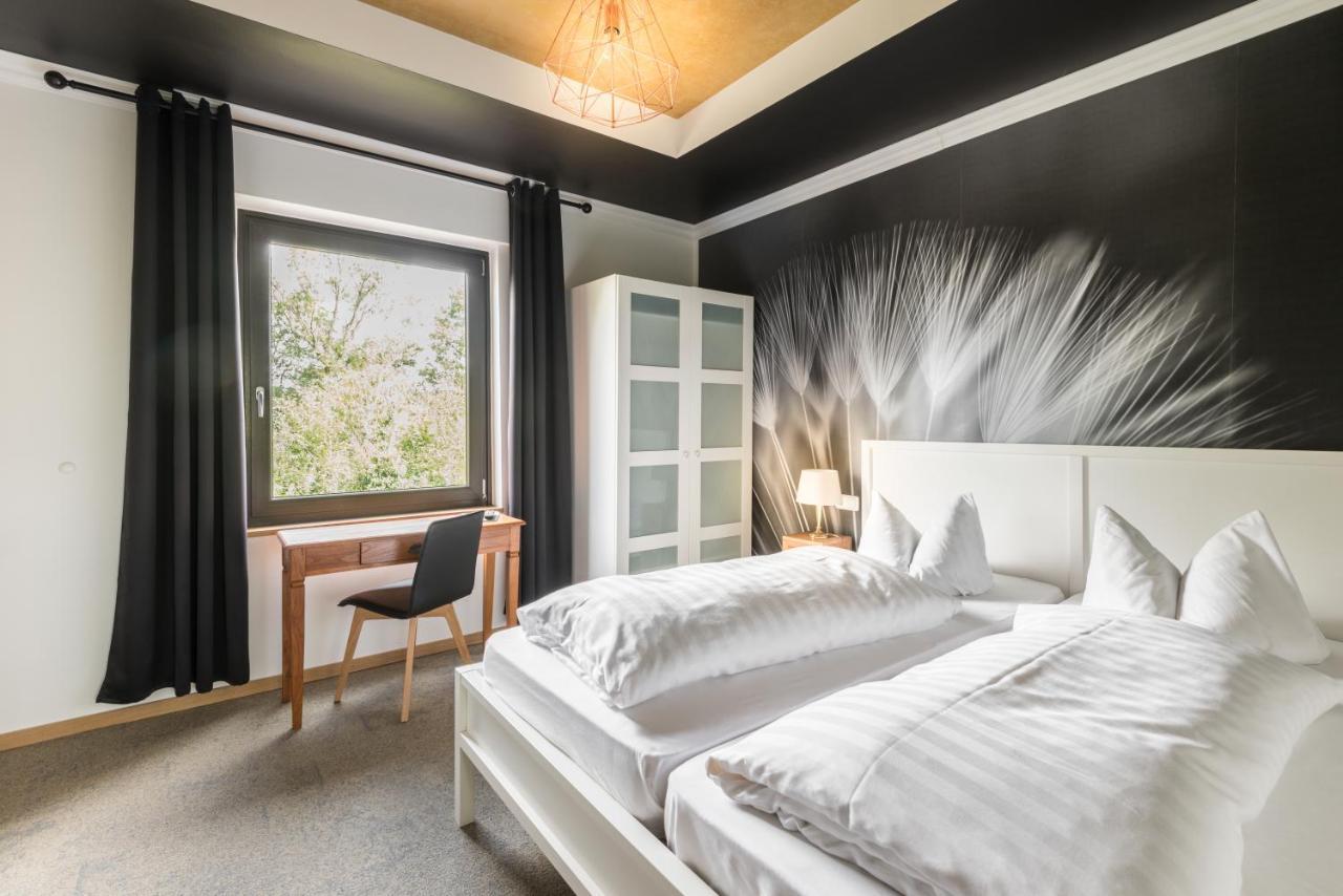 Engel Hotel Grill Bar Niedernhausen Dış mekan fotoğraf